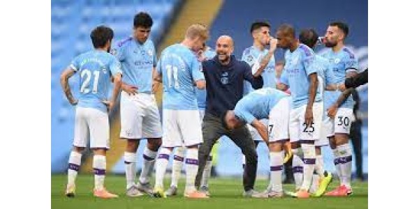 Manchester City leidt Manchester United met 11 punten